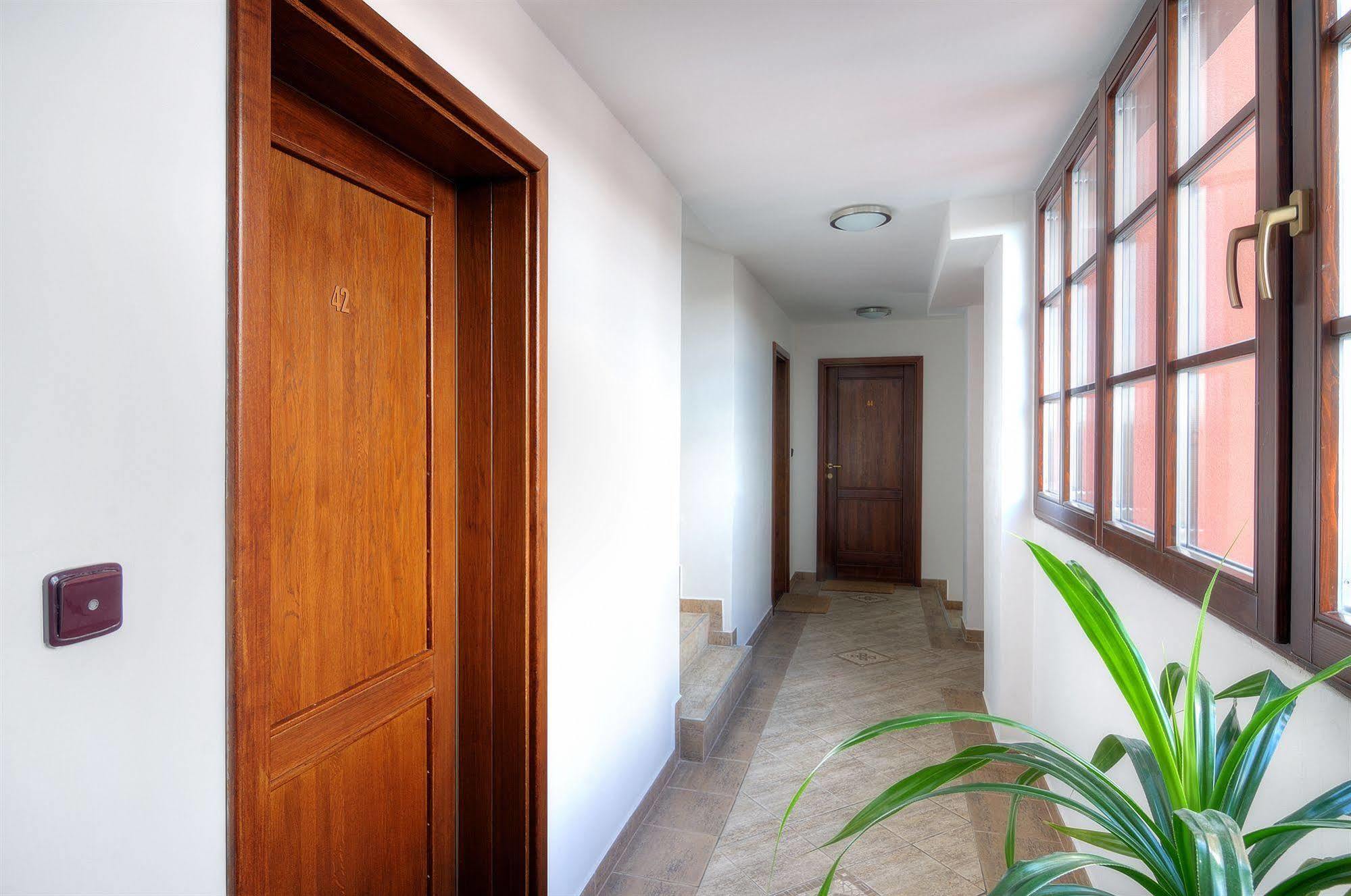 Family Apartments Praha 6 ภายนอก รูปภาพ