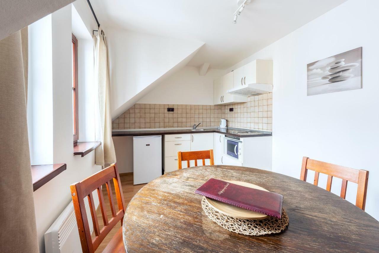 Family Apartments Praha 6 ภายนอก รูปภาพ