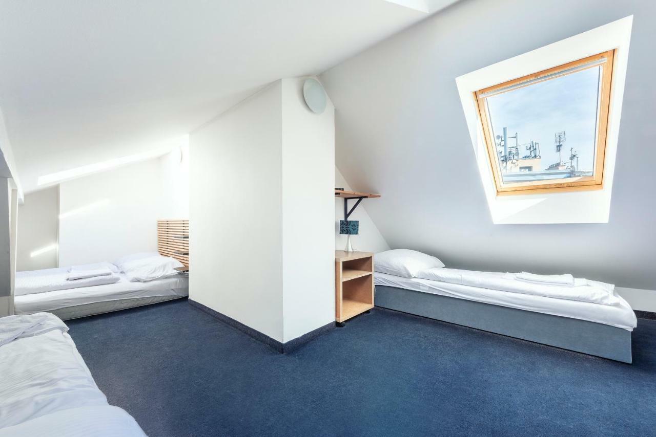 Family Apartments Praha 6 ภายนอก รูปภาพ