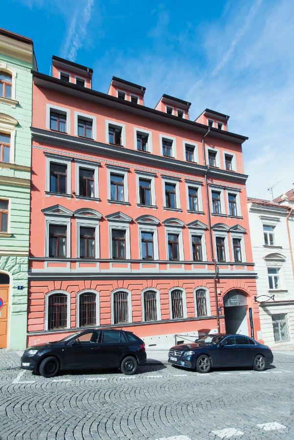 Family Apartments Praha 6 ภายนอก รูปภาพ