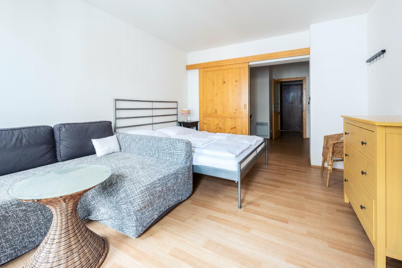 Family Apartments Praha 6 ภายนอก รูปภาพ