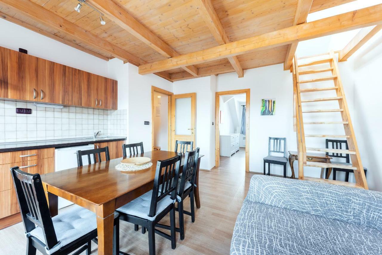 Family Apartments Praha 6 ภายนอก รูปภาพ