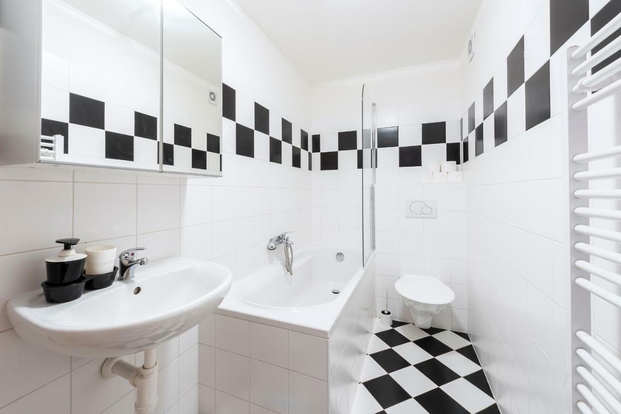 Family Apartments Praha 6 ภายนอก รูปภาพ