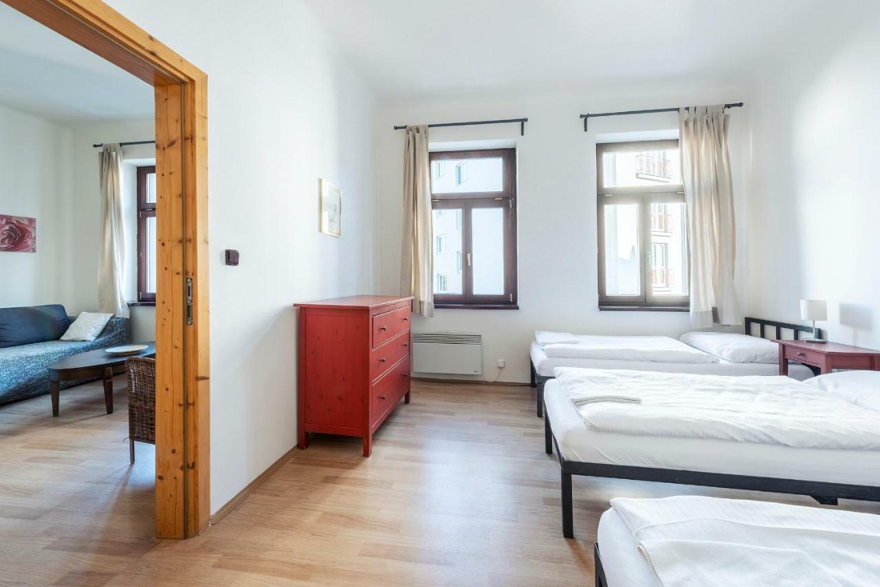 Family Apartments Praha 6 ภายนอก รูปภาพ